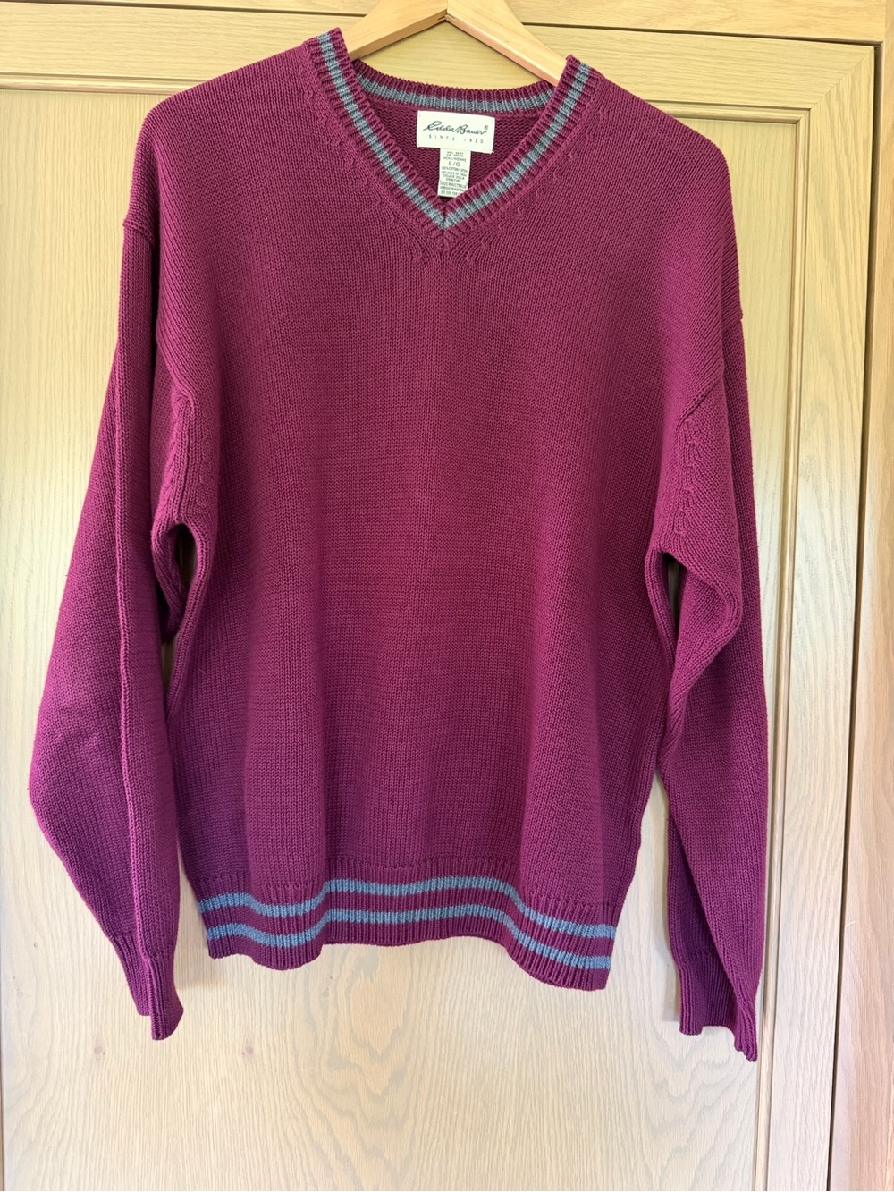 Vintage Eddie Bauer Men's V-Neck Cotton Burgandy/Gray / large